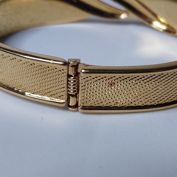 Vintage Monet Metal Hinged Bracelet - Picture 6 of 16